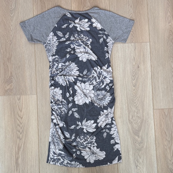 PinkBlush Floral Gray Raglan Short Sleeve Maternity T-Shirt Bodycon Midi Dress - Picture 8 of 9